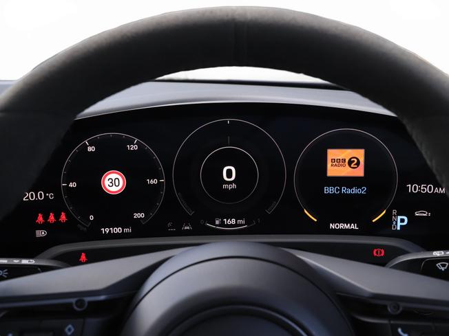 PORSCHE Taycan Photo 30