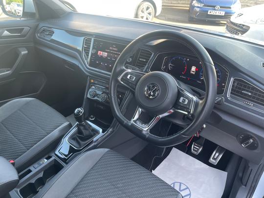 Volkswagen T-Roc Photo 0c8861fe-a2d6-4282-ac3b-bdfce4f7f674.jpg