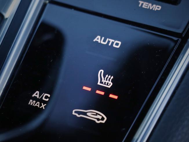 PORSCHE Panamera Photo 17
