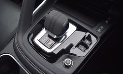 Jaguar E-PACE Photo 25