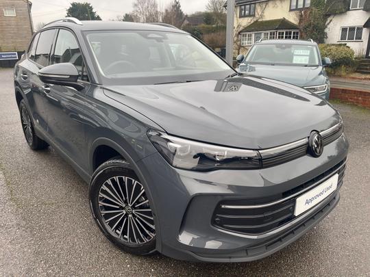 Volkswagen Tiguan Photo 0cb5c21e-ab2a-4a92-a63d-8485e0884ef1.jpg