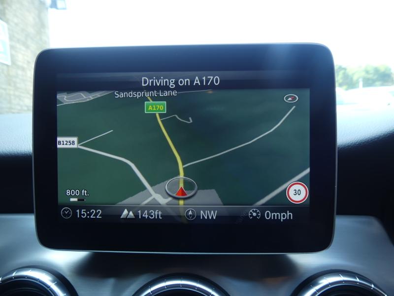 Mercedes-Benz CLA Photo 0ccf1ce6-9cf3-4a77-b56d-3b5153c40a99.jpg