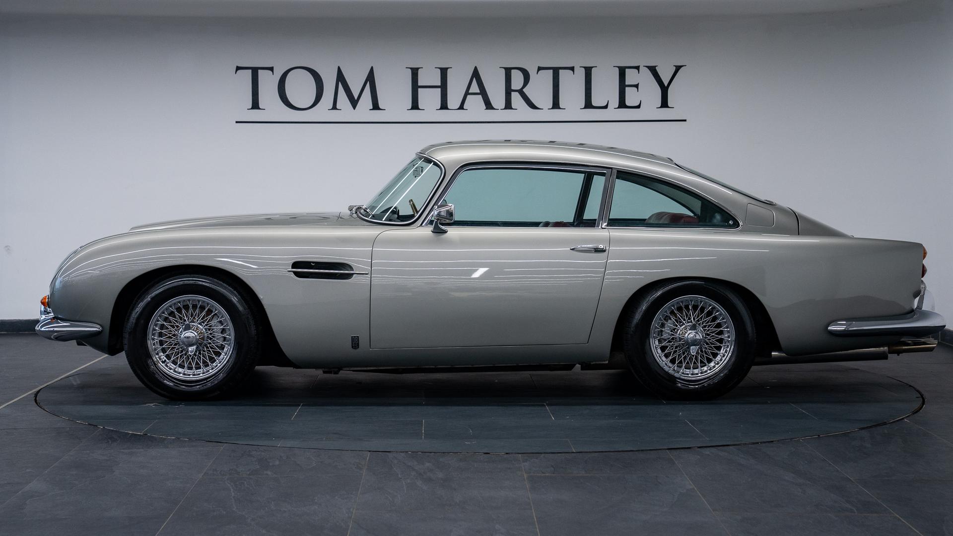 Aston Martin DB5 Photo 0ce206be-a441-45f6-a35b-b6b74b612441.jpg