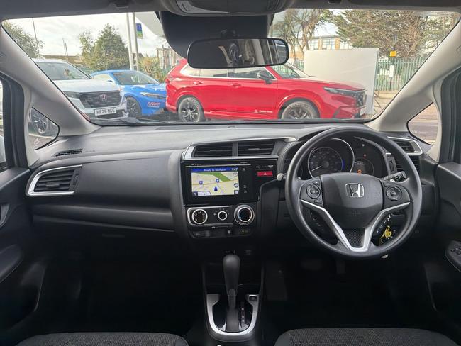 Honda Jazz Photo 0cf9f0a1-830e-412f-984e-2bb3764bf419.jpg