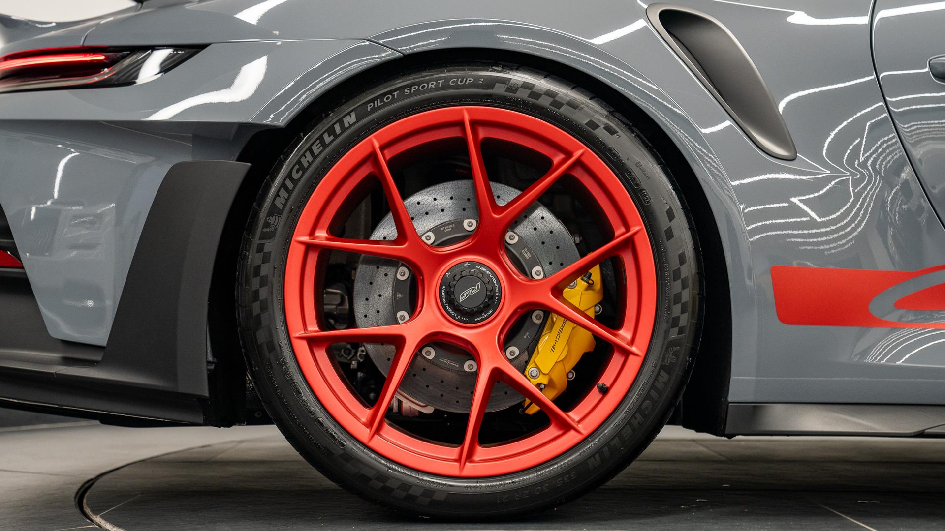 Porsche 911 Photo 0d07cb89-acdf-4f36-9b28-6a4aa81a3a08.jpg