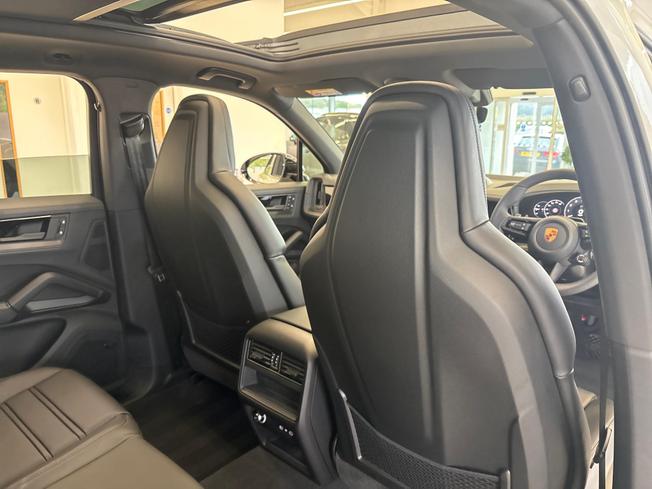 PORSCHE Cayenne Photo 47