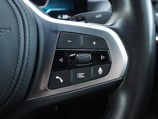BMW i4 Photo 0d0eba39-f4c4-4556-8991-49767fb9f544.jpg