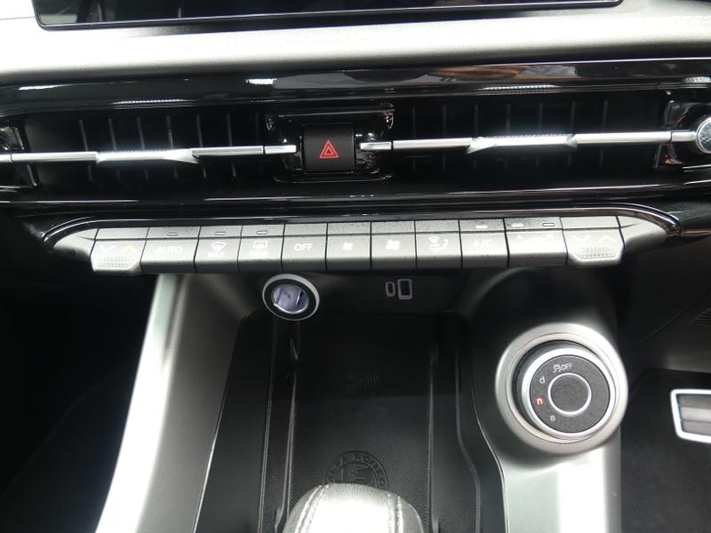 Alfa Romeo Tonale Photo 0d16c877-f0ee-4110-a132-51f789f10185.jpg