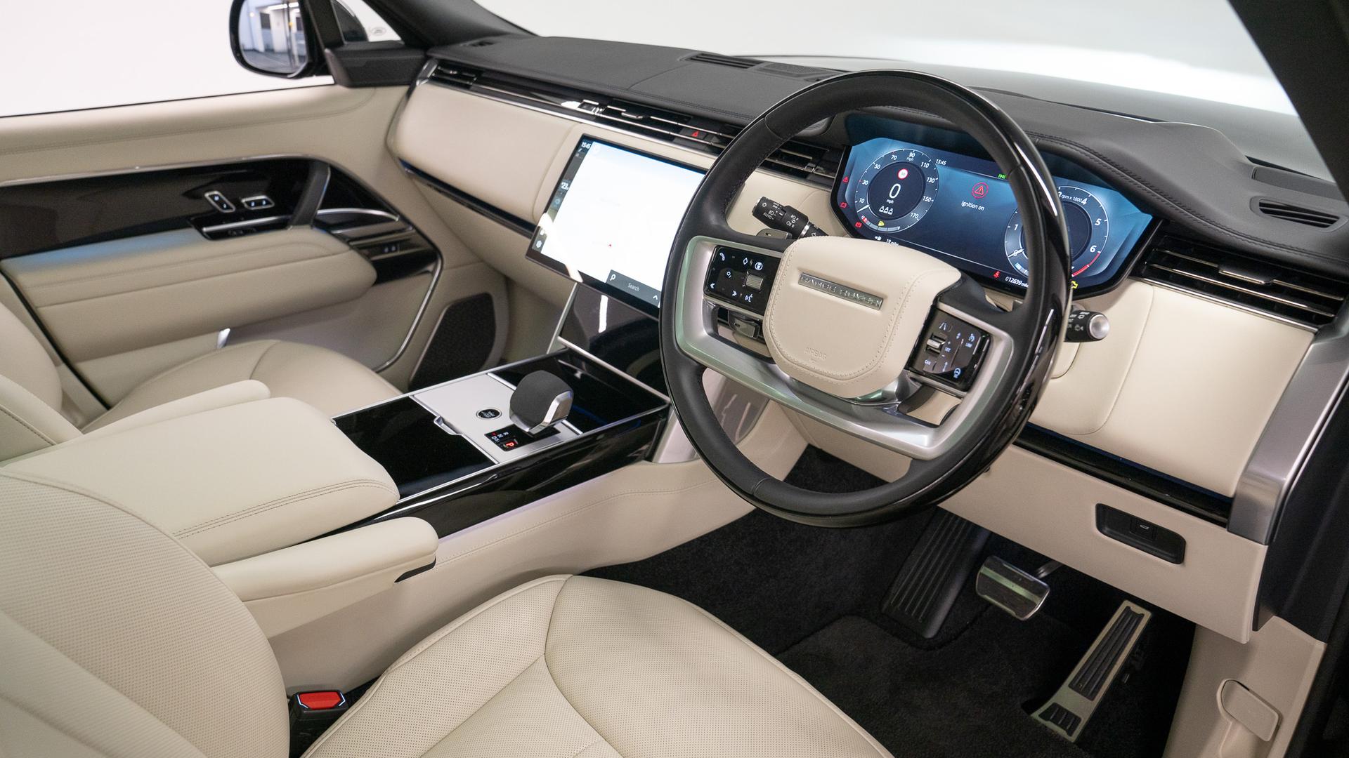 Land Rover Range Rover Photo 0d17e5a1-1d92-4735-a540-e526ccd06b3f.jpg