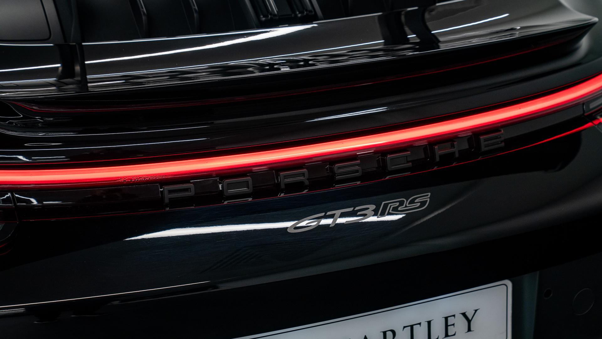 Porsche 911 Photo 0d1b0330-dbea-4afa-a88b-64db1b1c1ec2.jpg