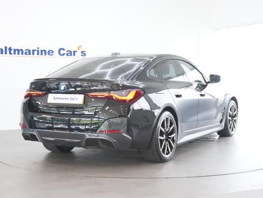 BMW i4 Photo 0d1ccdbc-7c5c-456e-a7e2-a5a8b62f9057.jpg