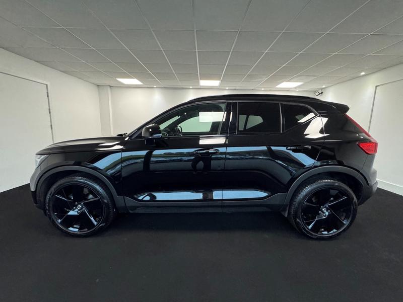 Volvo XC40 Photo 0d1f9c32-d60c-4a36-a988-2667243742d8.jpg