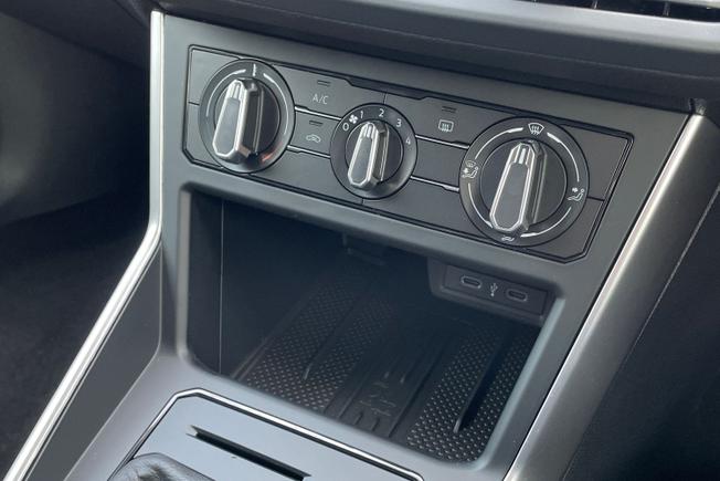 VOLKSWAGEN Polo Photo 23