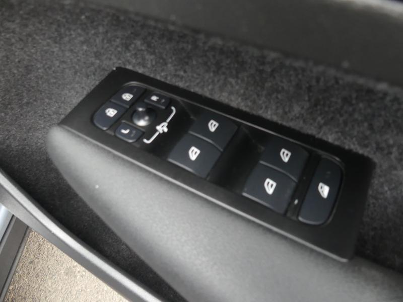 Volvo XC40 Photo 0d23a354-9435-4be9-ab3f-8e730d9aa607.jpg