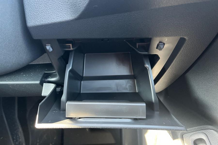 Ford TRANSIT CONNECT Photo 0d35a7f6-63ea-4453-8524-a3efa265a8fb.jpg