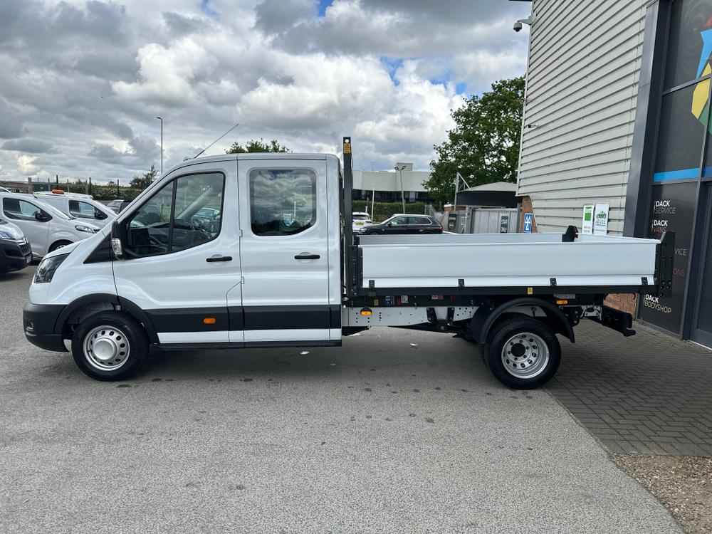 Ford Transit Photo 0d37f6a5-a9b3-4c9b-b43e-9734e3c128c3.jpg