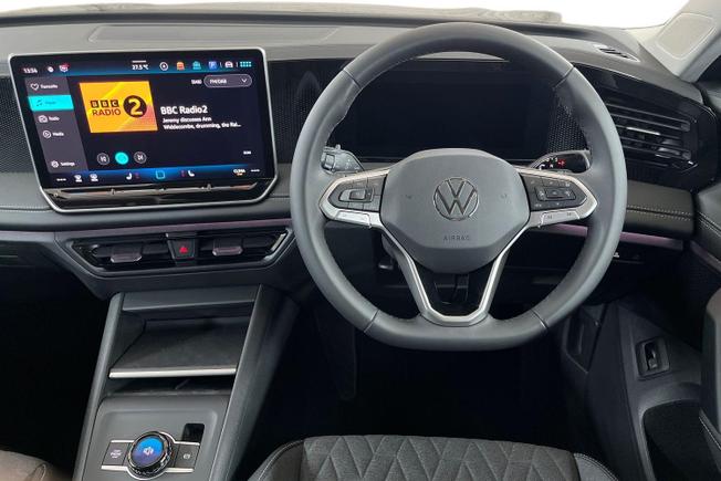 VOLKSWAGEN  Tiguan Photo 11