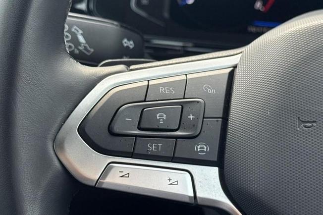 VOLKSWAGEN T-Roc Photo 11