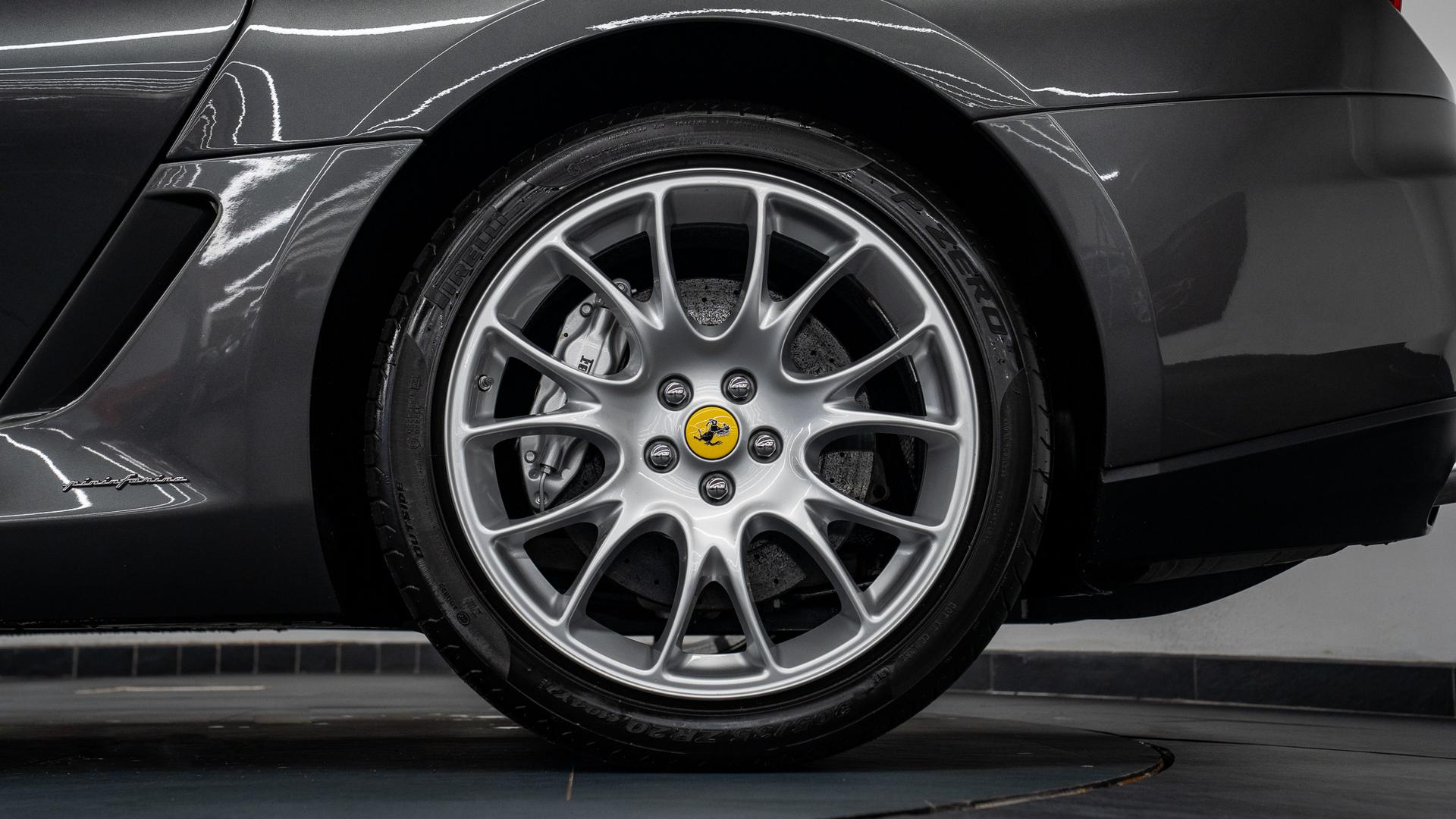 Ferrari 599 Photo 0d6f1e58-0f74-43fa-8ba1-de961f7fdc18.jpg