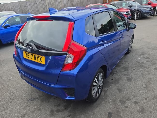 Honda Jazz Photo 0d871708-cf81-4ea4-bf40-8c9d1e6e4ea3.jpg