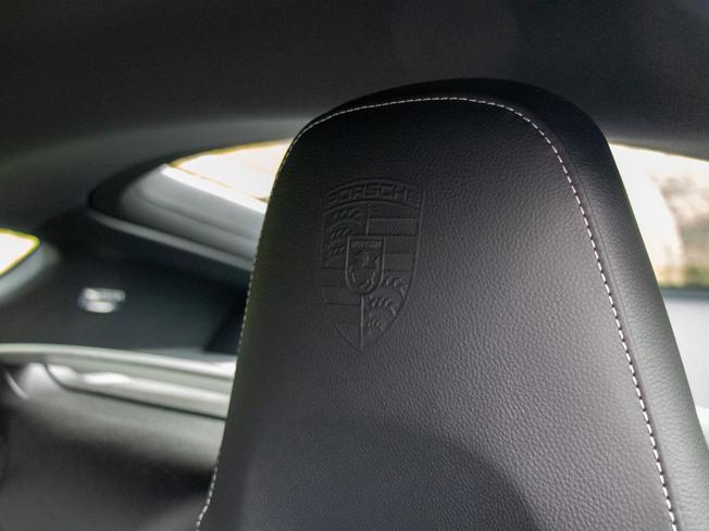 PORSCHE 718 Cayman Photo 12