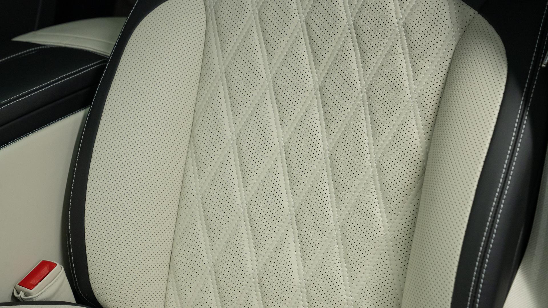 Bentley Mulsanne Photo 0d99e5eb-8d43-4001-a0e8-c30a0e5d6149.jpg