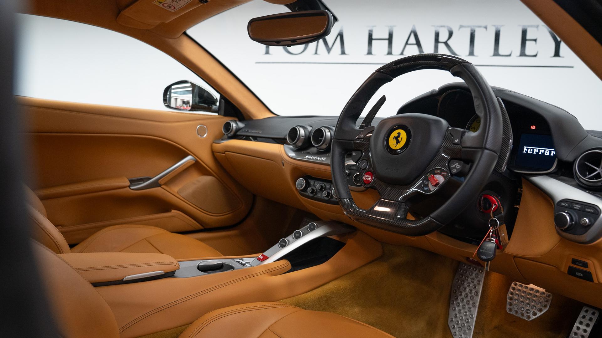 Ferrari F12 Photo 0d9ce494-add6-4580-a794-1e77aab19a92.jpg
