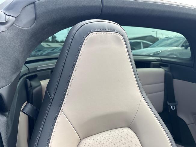 PORSCHE 911 Photo 23