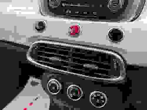 Fiat 500X Photo 0db816ad-d1dd-4a71-af8b-aa2bc23ecdf0.jpg