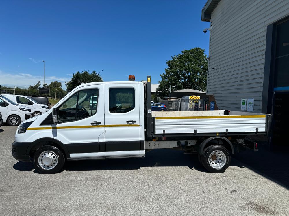 Ford Transit Photo 0dc338fd-2a9a-4f7b-a8c2-e6bf3d05f777.jpg
