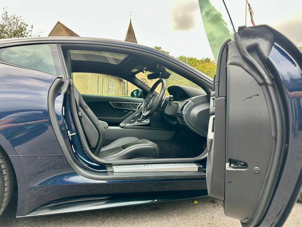 Used Jaguar F-Type RO20UJT 26