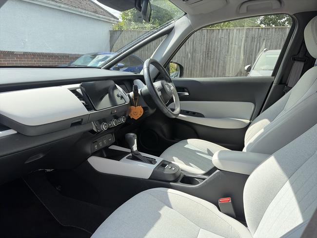 Honda Jazz Photo 0ddb70be-ee78-4a69-b67b-1d5f6f0f884c.jpg