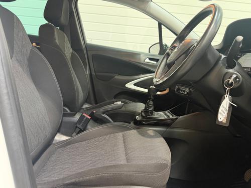 Vauxhall Crossland X Photo 0e021465-e930-4059-bdd3-1c22494a2a9e.jpeg
