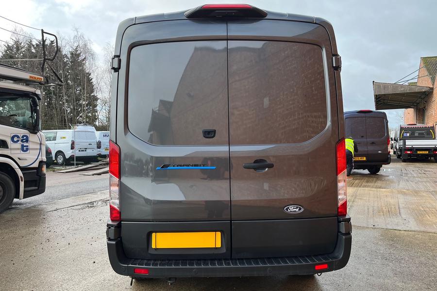 Ford E-TRANSIT Photo 0e05f63a-f5f2-4f66-bfd5-08371a65bc02.jpg
