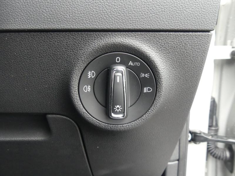 Skoda Karoq Photo 0e090198-af21-485e-8d55-bba09ff9753a.jpg