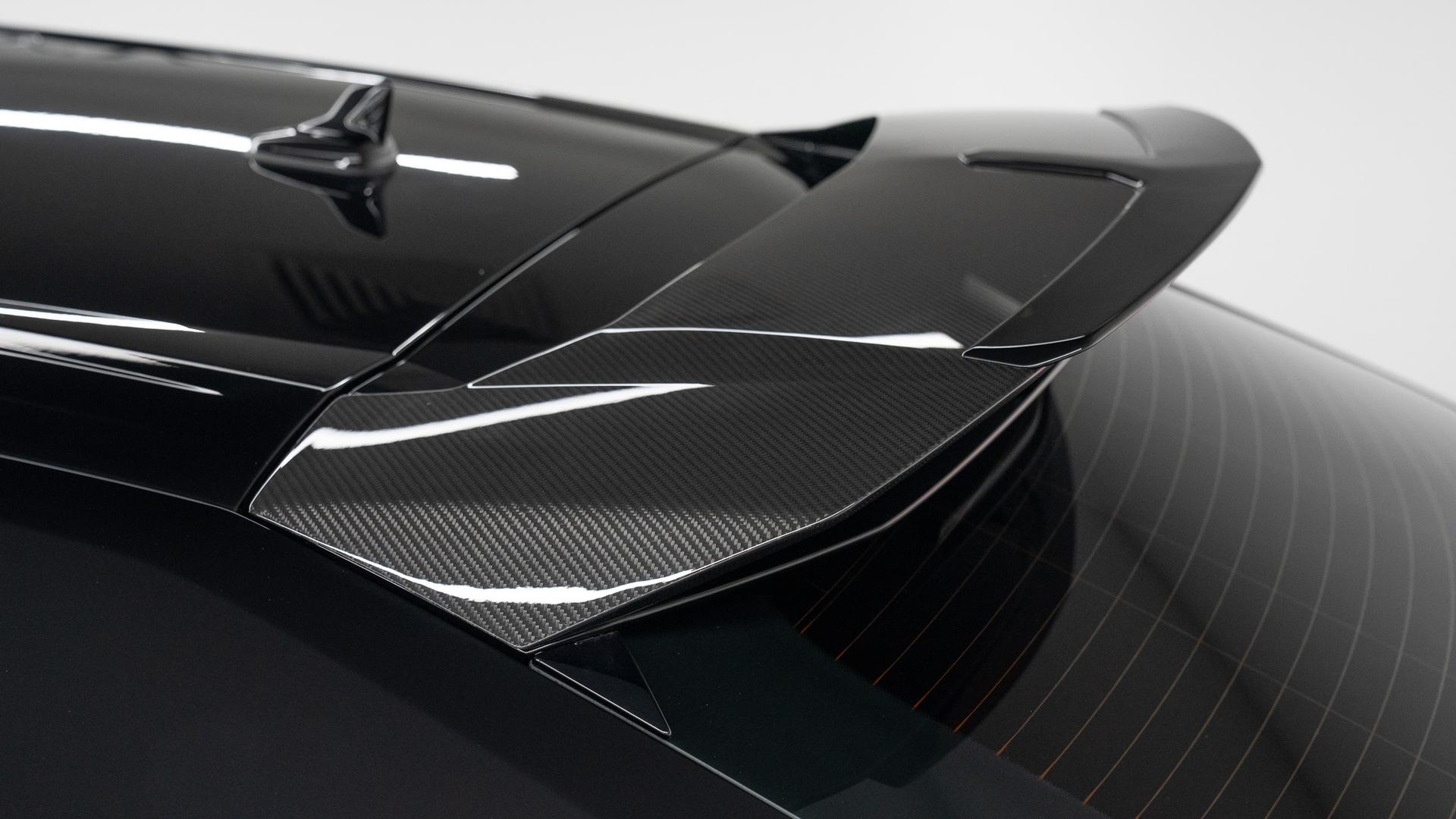 LAMBORGHINI Urus Photo 0e201e24-f056-4d03-ba55-e131af1b5e38.jpg