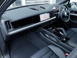 PORSCHE Cayenne Photo 3
