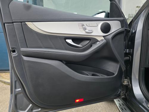 Mercedes-Benz GLC Photo 0e58989d-5ef7-48e7-a57d-9fbb664e6b34.jpg