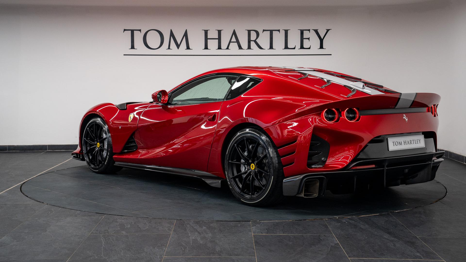 Ferrari 812 Photo 0e5a1a7b-63d1-42e1-8b83-0a54faa30d1b.jpg