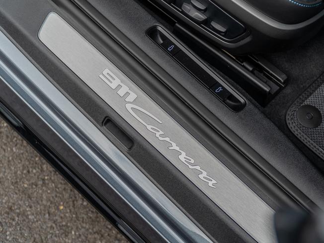 PORSCHE 911 Photo 35