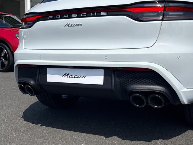 PORSCHE Macan Photo 50
