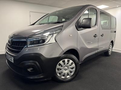Used 2020 Renault Trafic 9 SEATER AUTOMATIC DIESEL 2.0 dCi ENERGY 28 Business Minibus Double Cab 5dr Diesel EDC SWB Euro 6 (s/s) (9 Seat) (145 ps) at Hodgson Car Sales