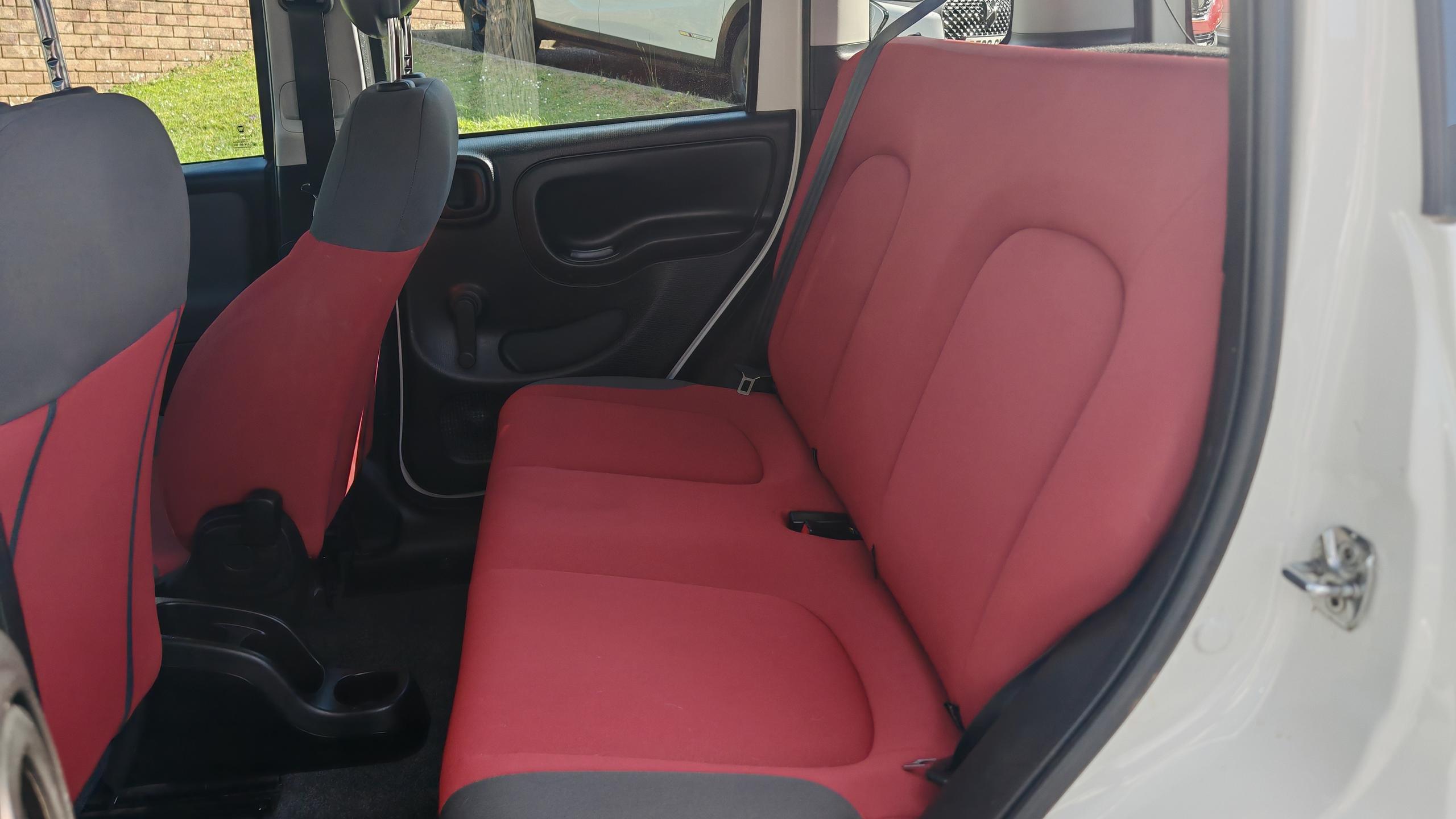 2015 Fiat Panda thumbnail 7