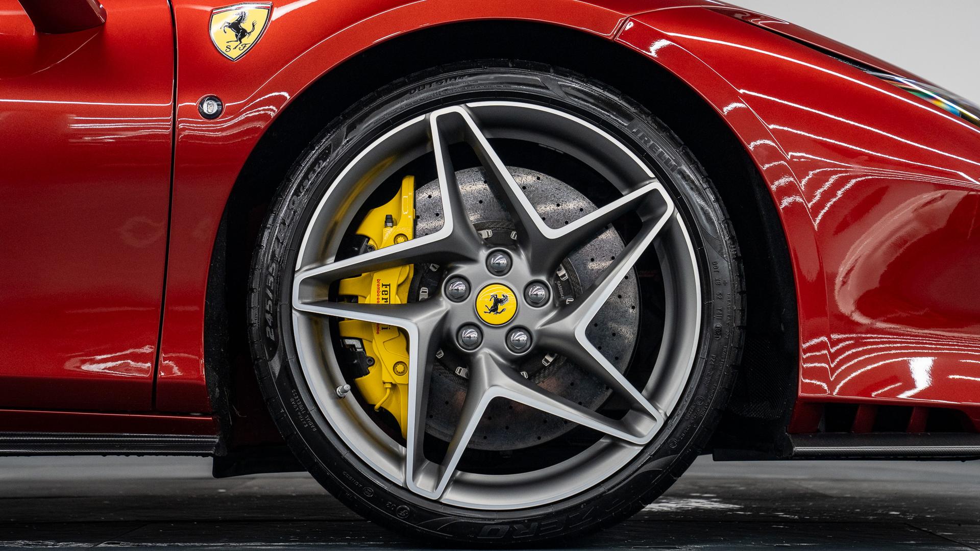 Ferrari F8 Photo 0e6d5833-85df-430b-b26d-1c0729e86ff2.jpg