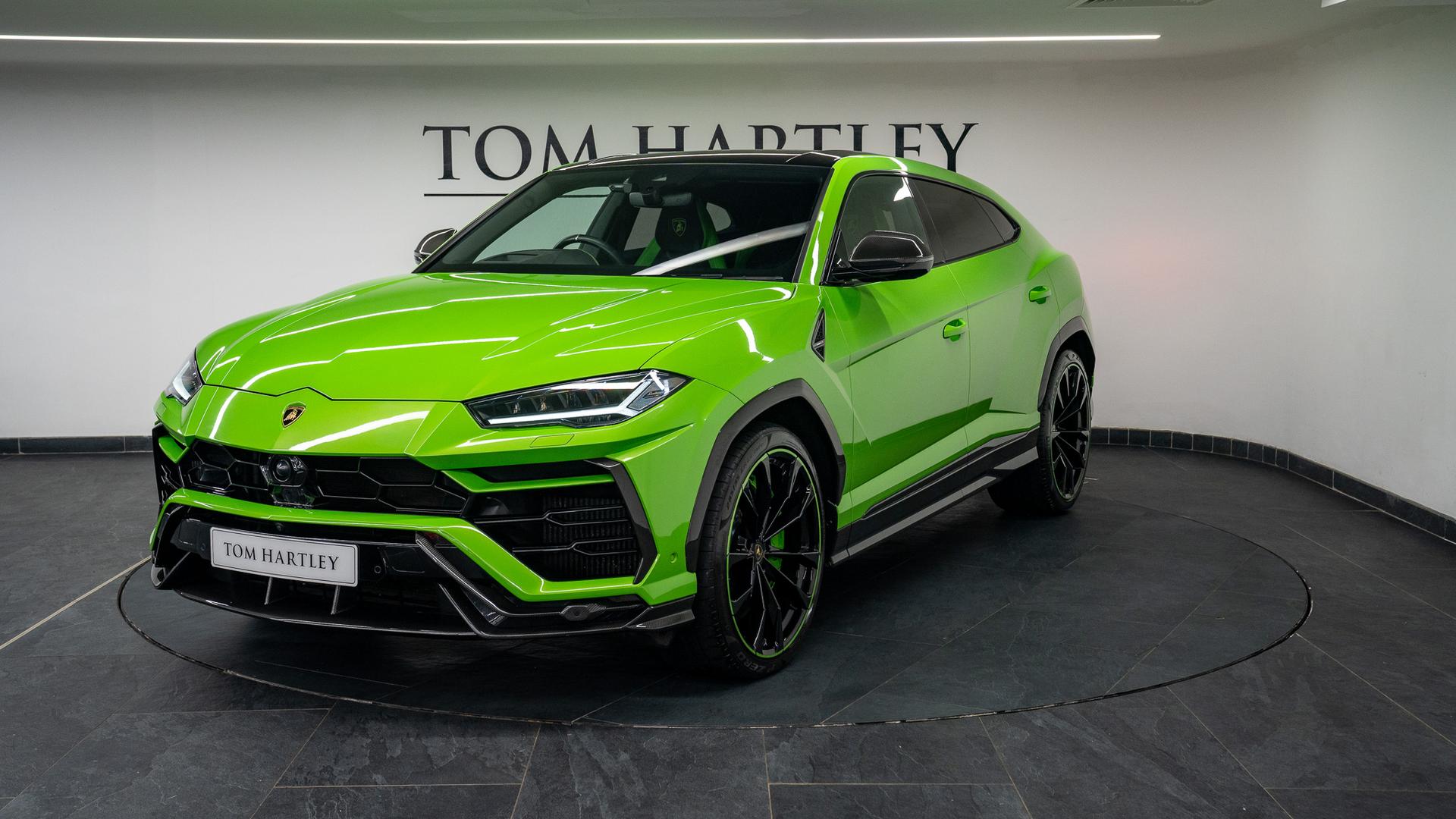 LAMBORGHINI Urus Photo 0e75f8fb-d03e-4d97-960d-ce9148bd6486.jpg