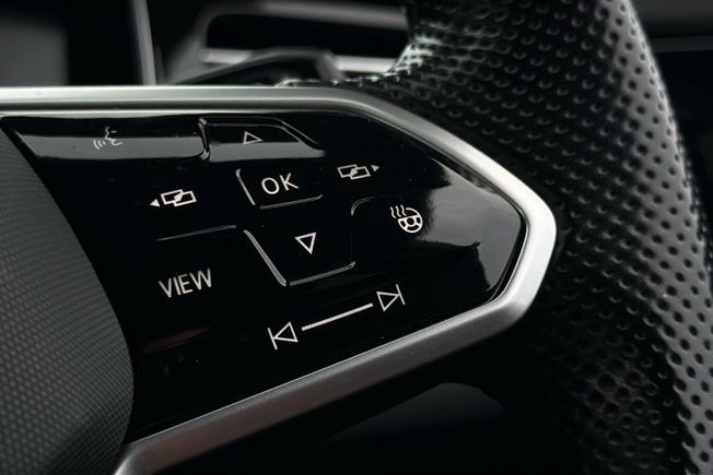 VOLKSWAGEN Touareg Photo 17