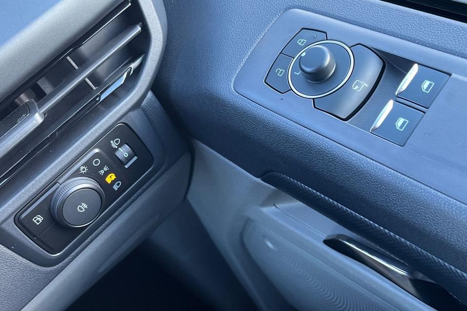 Used Ford TRANSIT CUSTOM L1DCIVPHEV07 8