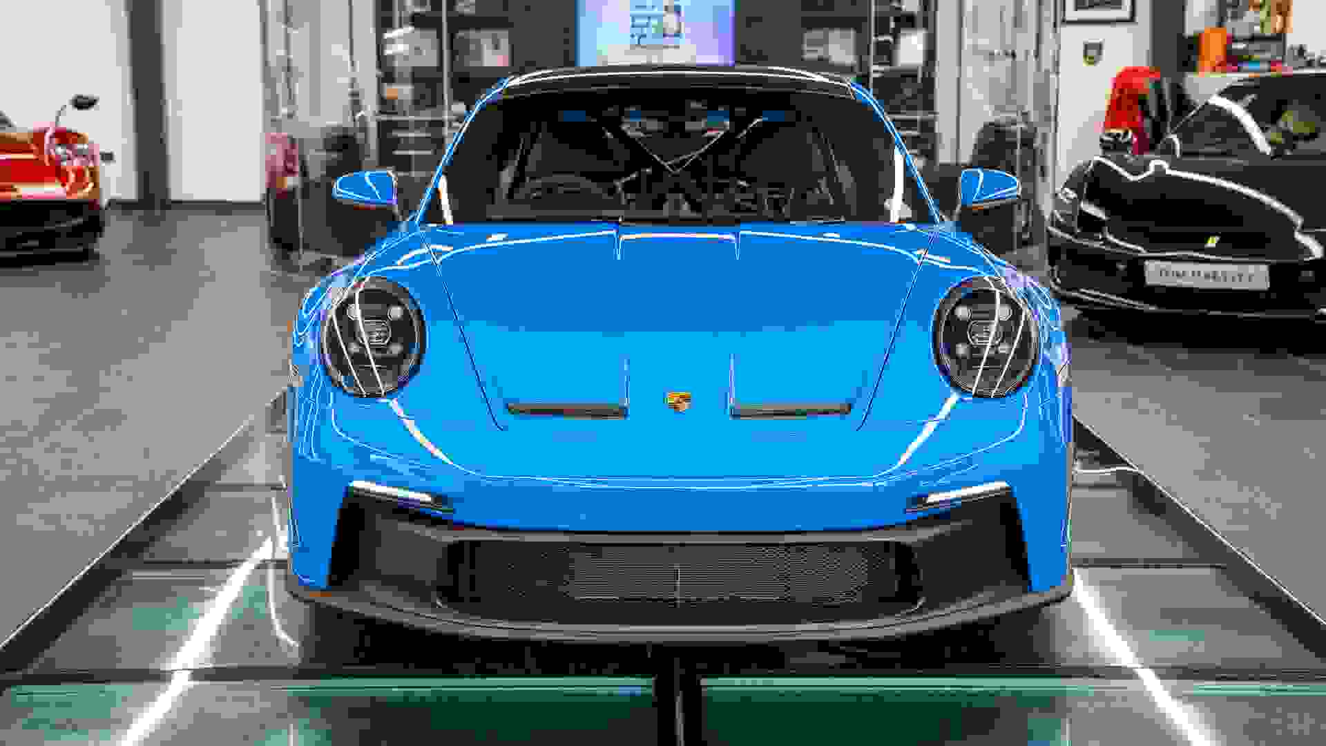Porsche 911 Photo 0e99275e-657e-4680-b85c-af4fc7b21f6e.jpg