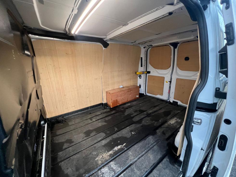 Ford Transit Custom Photo 0eab33e2-a03d-4f7c-931e-6f1cfc7ab2ed.jpg