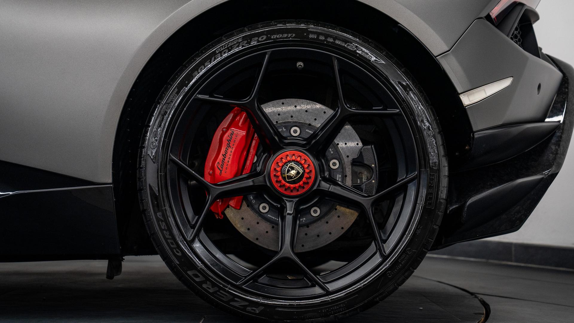 LAMBORGHINI Huracan Photo 0eaf5741-6620-4019-abe3-e01fcab3db3e.jpg